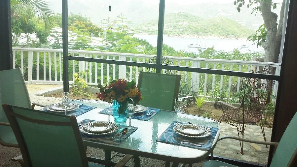 Water Island Hotel & Villas 2*, Water Island